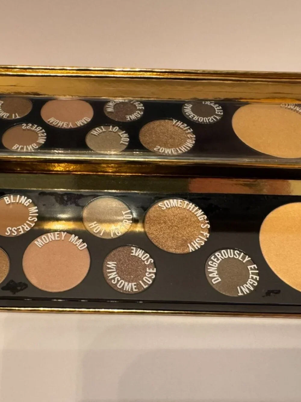 MAC Girls Power Hungry Eyeshadow Palette Highlighter Metallic Gold New